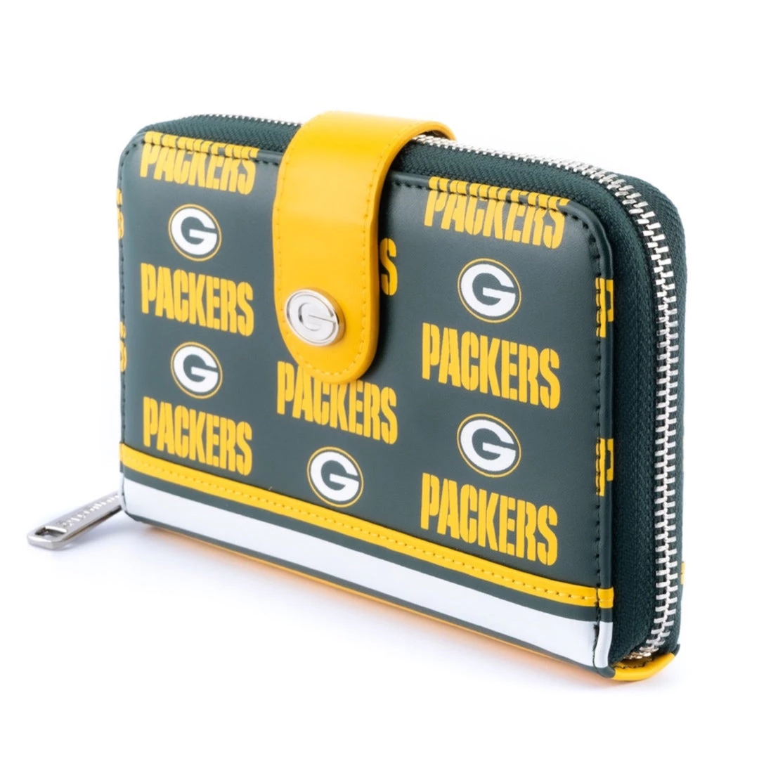 Loungefly NFL Green Bay Packers Aop Bifold Wallet 2 Loungefly NFL Green Bay Packers Aop Bifold Wallet